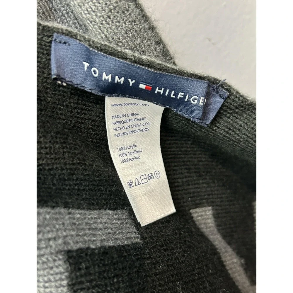 Tommy Hilfiger Scarf Mens Gray Black Long Spell‎ Out Logo Acrylic Winter 70x8